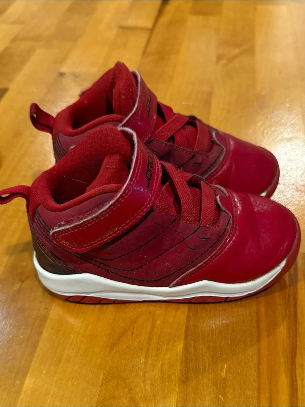 Jordan Red toddler Sneakers  6C